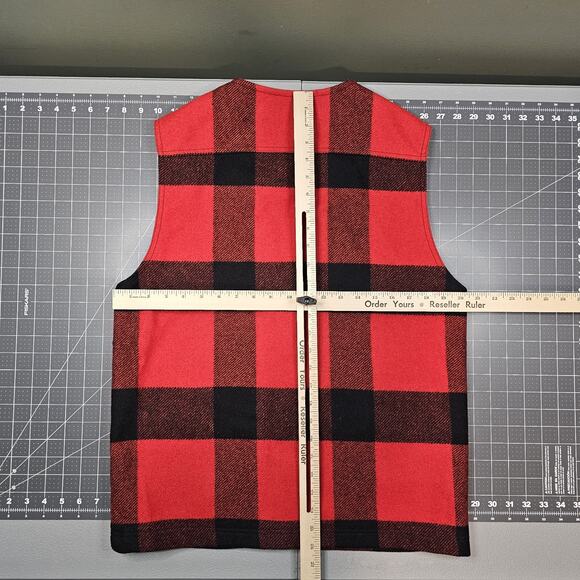 LL Bean Mackinaw Wool Vest Small Buffalo Plaid Hunting Outdoors Retro Grandpa - Picture 8 of 10